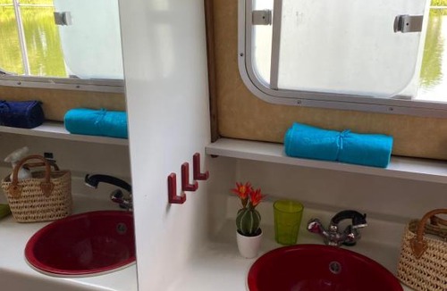 Saint-Symphorien-sur-Saone Boat Rental | Péniche St Remy