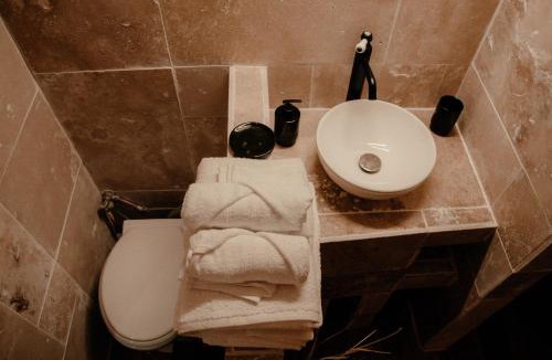 Villeneuve-les-Beziers Boat Rental | Péniche La Messagère