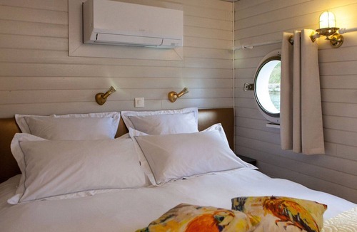 Villalbe House | péniche mirage