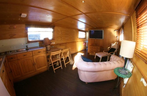 Aigues-Mortes Boat Rental | Péniche Poompui