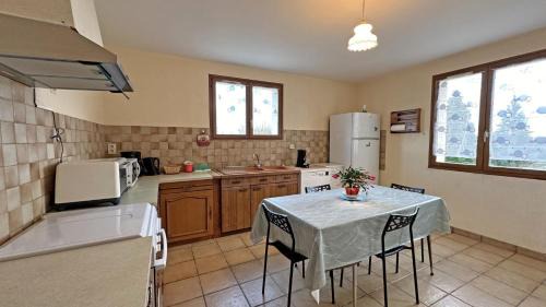 Saint-Denis-des-Murs House | Péret
