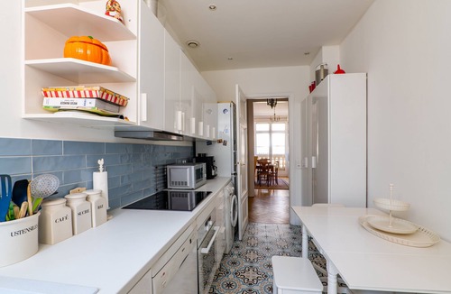 Quartier de l'Ecole-Militaire Apartment | Pérignon's Palazzo, by Veeve