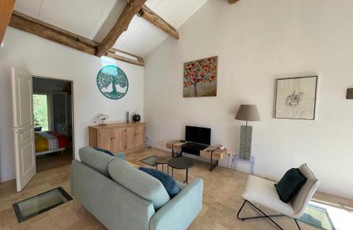 Tourbes Apartment | Pézenas Cottage avec terrasse et jardin 1 chambre et 1 mezzanine au coeur d'un domaine avec 2 piscines