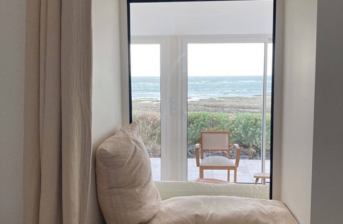 Prefailles Villa | Pêcherie de la Pointe: waterfront home