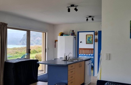 Kennedy Bay House | Pūkeko Retreat- Beachfront