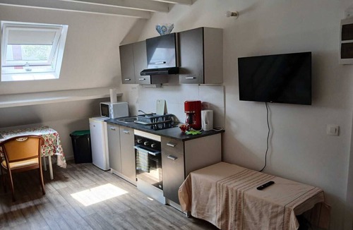 La Ferte-Gaucher Apartment | P2 spacious, not overlooked, pleasant, with parking space