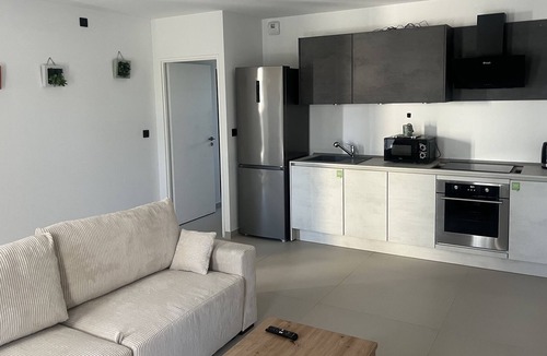 Juvignac Apartment | P2 Standing, Climatisation, Internet Résidence Sécurisée Piscine