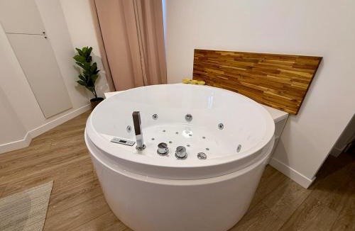 Haussonville-Blandan-Mon Desert-Saurupt Apartment | P20 clim jacuzzi proche centre
