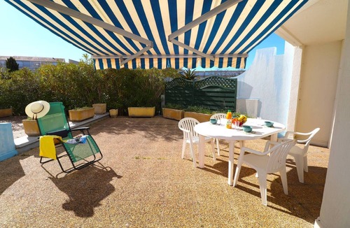 Le Grau-Du-Roi Apartment | P3 ground floor terrace 6 people swimming pool garage near beach shops