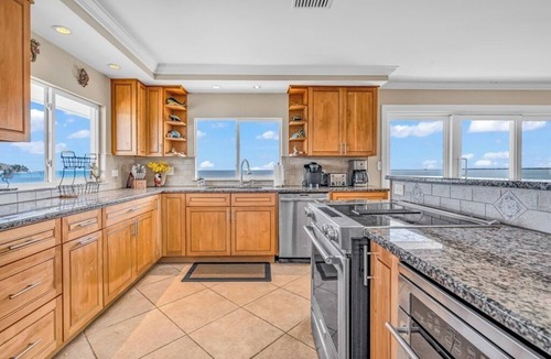 Little Venice House | P39 - 3 bed, 3 bath home with spectacular open water views