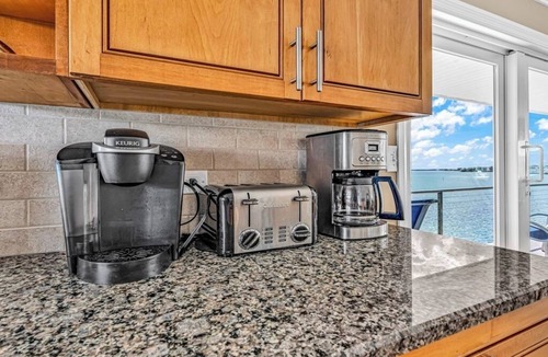 Little Venice House | P39 - 3 bed, 3 bath home with spectacular open water views