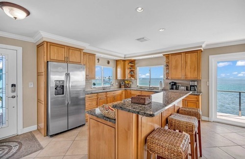 Little Venice House | P39 - 3 bed, 3 bath home with spectacular open water views