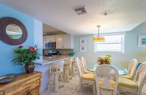 Marathon Condo | P41 - Beach Front condo with 2 bedrooms, 2 bath, pool and tennis courts!