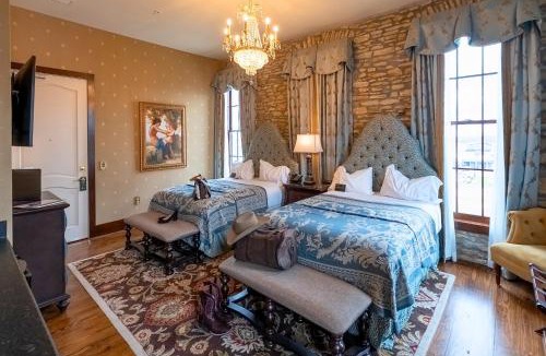 Navasota Hotel | PA Smith Hotel