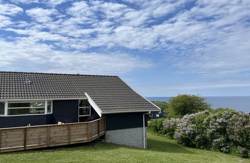 Vang House | "Paaske" - 350m from the sea by Interhome