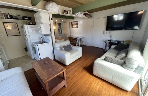 Pacific Beach Apartment | Pacific Beach Clean Relaxing Flat-1BR, Sleeps 5, 1 Mi. To Ocean/half Mile To Bay