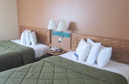 Seaside Hotel | Pacific Best Inn