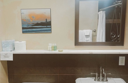 Downtown Santa Cruz House | Pacific Blue Inn