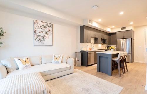 Ocean Park Apartment | Pacific Blue Townhome Walk to Ocean 2 Bed Apt WITH FREE PARKING