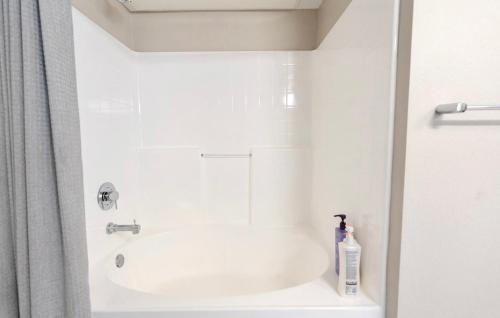 Ocean Park Apartment | Pacific Blue Townhome Walk to Ocean 2 Bed Apt WITH FREE PARKING