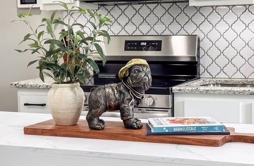 Pacific House | Pacific Bulldogger | 12 min to Purina Event Center, Fenced yard, Dog bonus room