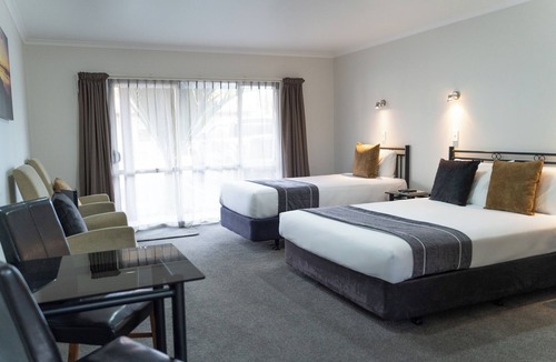 Whakatane Hotel | Pacific Coast Motor Lodge