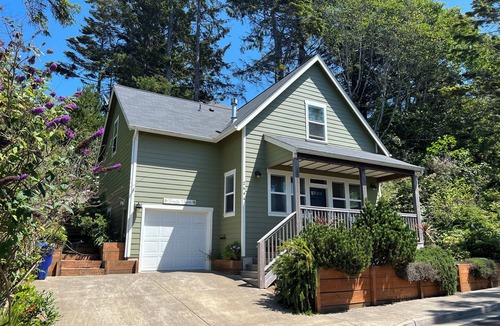 Nelscott House | Pacific Dunes Beach Home in Olivia Beach
