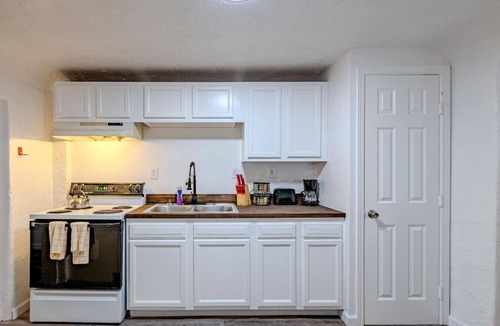 Barelas Apartment | Pacific Edge B - 1 bedroom