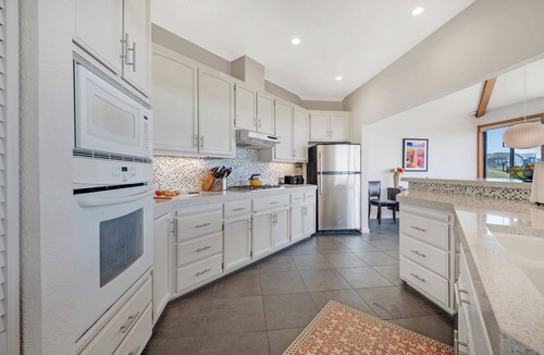 Bodega Bay House | Pacific Flyaway! Ocean View, Fireplace, Golf Course, Walk to Beach