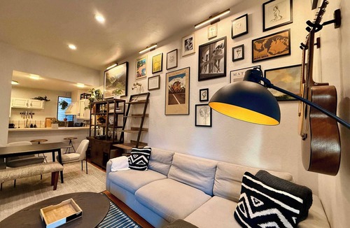 Pacific Heights Apartment | Pacific Heights Artists' Studio Loft