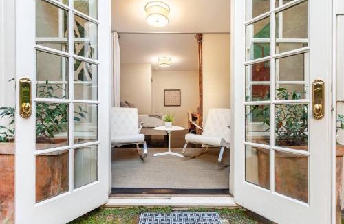 Pacific Heights House | Pacific Heights Victorian Garden Suite