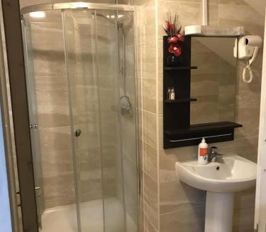 Southall Broadway Hotel | Pacific Inn London Heathrow