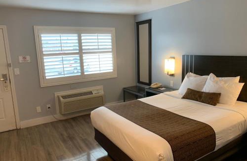 North Fremont Street Hotel | Pacific Inn Monterey