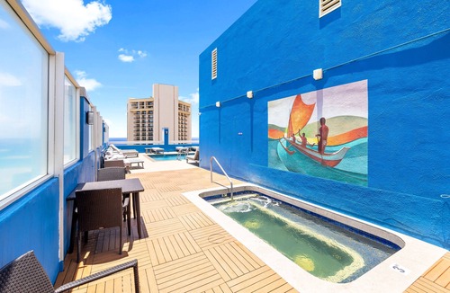 Waikiki Apartment | Pacific Monarch - 1 BR - Ocean & City Views