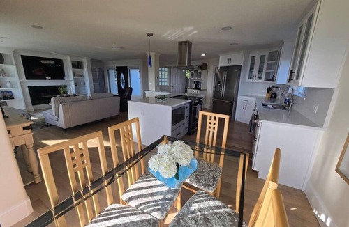 SeaTac House | Pacific Northwest View