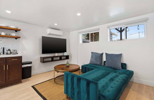 Pacific Palisades House | Pacific Palisades 4BR | Views by Colby & Conrad