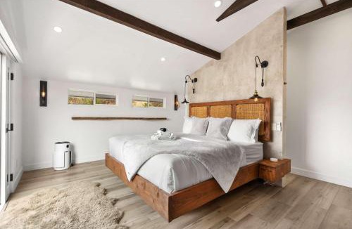 Pacific Palisades House | Pacific Palisades 4BR with Views by Colby and Conrad