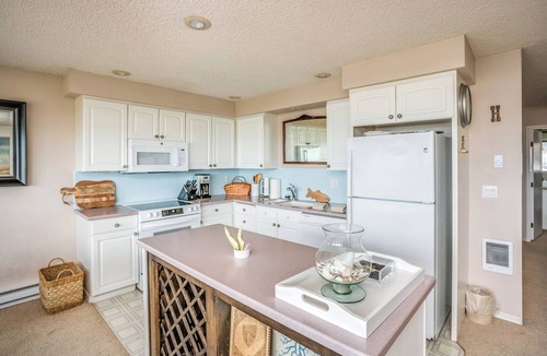 Gearhart Condo | Pacific Palisades P460