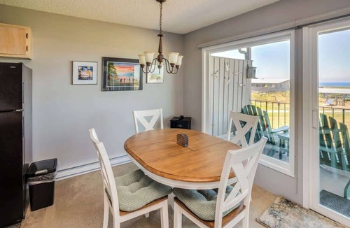 Gearhart Condo | Pacific Palisades P464