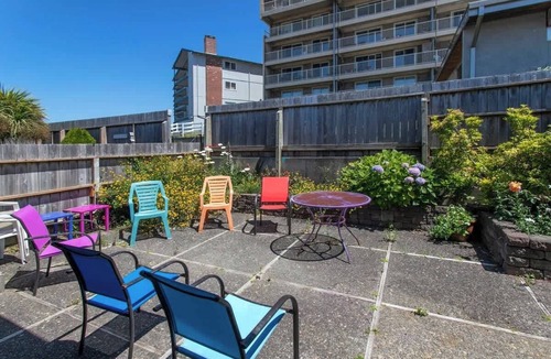 Gearhart Condo | Pacific Palisades P464