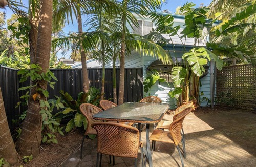 Elizabeth Beach House | Pacific Palms @ Elizabeth Beach