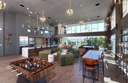 Lyon Street Apartment | Pacific Paradise 10 Min From Disneyland With Pool GYM
