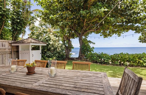 Punaluu House | Pacific Pearl Beachfront Estate