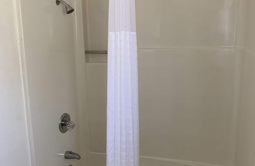 Brookings Hotel | Pacific Sunset Inn
