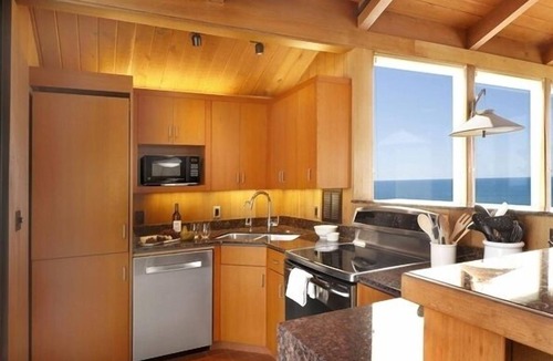 Occidental House | Pacific Sunset is Waiting for You!