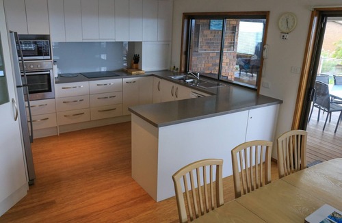 Mollymook Beach House | Pacific View - Easily accommodates two families - Now Fully Airconditioned