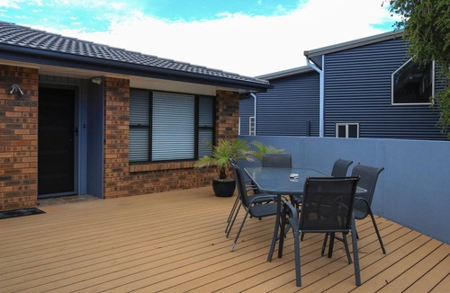 Mollymook Beach House | Pacific View - Easily accommodates two families - Now Fully Airconditioned