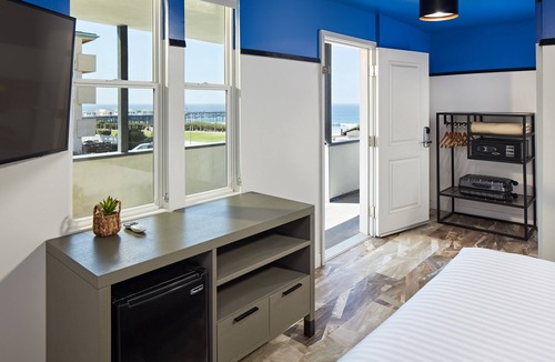 North Pacific Beach Hotel | Pacific View Inn