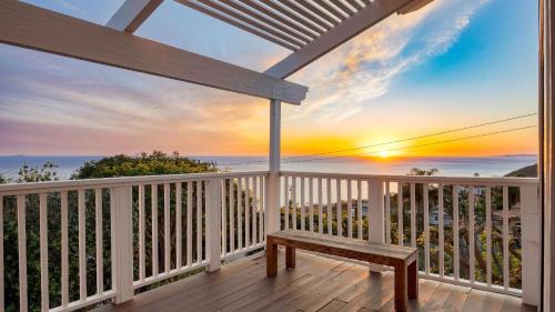 Western Malibu House | Pacific View Malibu by AvantStay