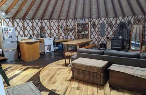 Lakeview Cabin | Pacifica Yurt